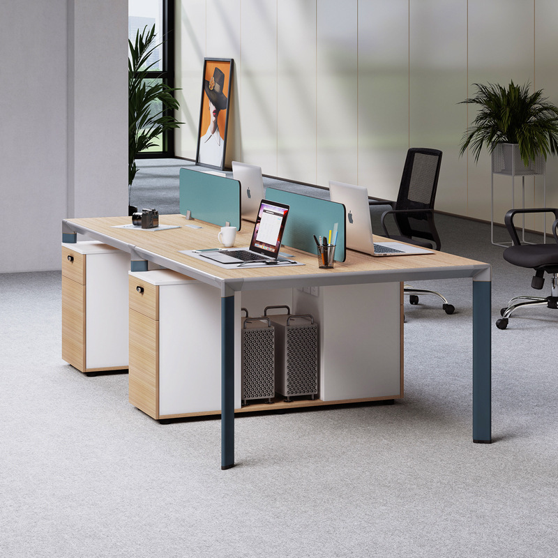 Ensemble de postes de travail modernes modèle KW002 en vrac - 4-Bureau commercial pour personne avec chaises pour immeubles de bureaux